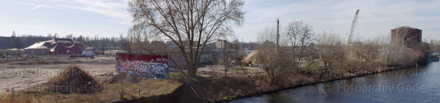 Berlin. Berlin-Spandauer-Schifffahrtskanal entlang der Heidestraße
20. 3. 2014. Berlin. Mitte. Moabit. Berlin-Spandauer-Schifffahrtskanal entlang der Heidestraße
Schlüsselwörter: Berlin;Berlin-Spandauer-Schifffahrtskanal;Germany;Heidestraße;Mitte;Moabit;2014;Panorama