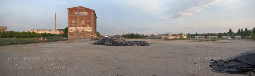Berlin. Mitte. Moabit. Heidestraße
13. 5. 2015. Berlin. Mitte. Moabit. Baustelle Europacity an der Heidestraße
Schlüsselwörter: 2015;Baustelle;Berlin;Europacity;Heidestraße;Mitte;Moabit;Panorama