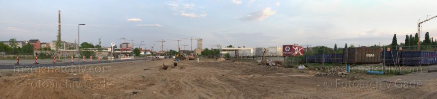 Berlin. Mitte. Moabit. Heidestraße
13. 5. 2015. Berlin. Mitte. Moabit. Baustelle Europacity an der Heidestraße
Schlüsselwörter: 2015;Baustelle;Berlin;Europacity;Heidestraße;Mitte;Moabit;Panorama