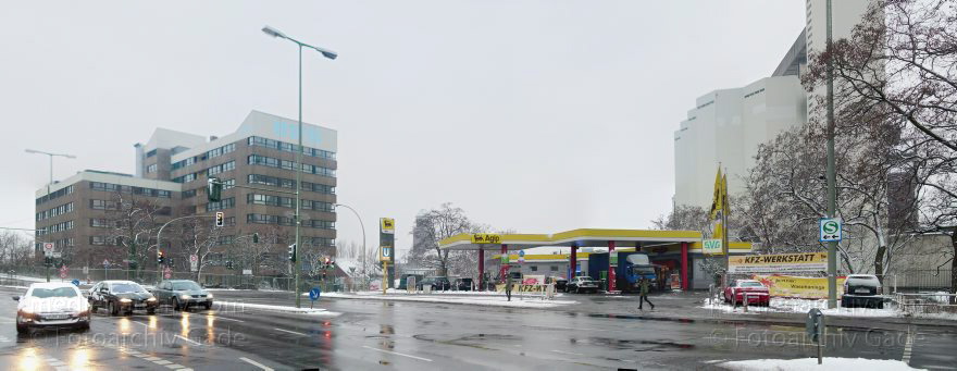 Berlin. Moabit. Agip Tankstelle. Westhafen
30. 12. 2009. Berlin. Mitte. Moabit. Agip Tankstelle. Westhafen
Schlüsselwörter: 2009;Berlin;Deutschland;Germany;Mitte;Moabit;Panorama;Schnee;Tankstelle;Westhafen;Winter