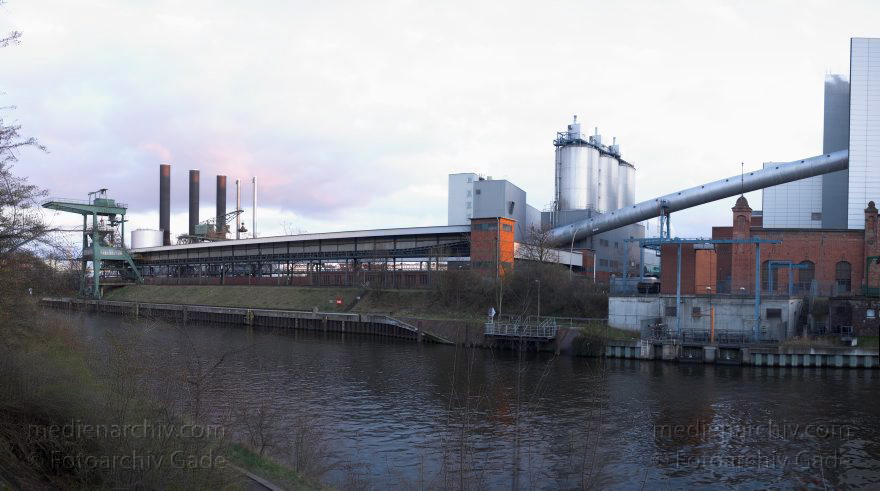 Berlin. Moabit. Kraftwerk Moabit. Vattenfall.
23. 3. 2008. Berlin. Mitte. Moabit. Kraftwerk Moabit. Vattenfall.
Schlüsselwörter: Berlin;Deutschland;Germany;Kraftwerk;Mitte;Moabit;2008;Panorama