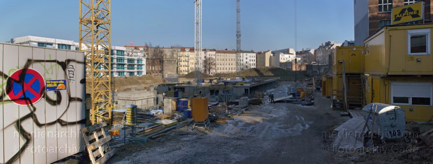 Berlin. Prenzlauer Berg. Schwedterstraße Baustelle Marthashof.
22. 1. 2009. Berlin. Prenzlauer Berg. Schwedter Straße 32. Baustelle Marthashof.
Schlüsselwörter: Baustelle;Berlin;Deutschland;Germany;Marthashof;Pankow;Panorama;Prenzlauer Berg;2009;Schwedter Straße