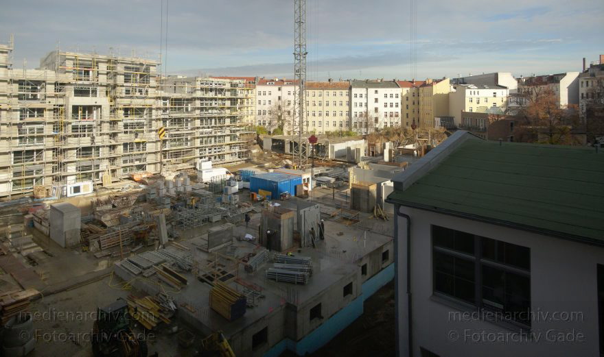 Berlin. Pankow. Prenzlauer Berg. Baustelle Marthashof.
13. 11. 2009. Berlin. Pankow. Prenzlauer Berg. Baustelle Marthashof.
Schlüsselwörter: Berlin;Deutschland;Germany;Marthashof;Panorama;Prenzlauer Berg;2009;Schwedter Straße