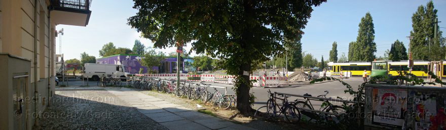 Berlin. Pankow. Prenzlauer Berg. Schwedterstraße.
8. 9. 2009. Berlin. Pankow. Prenzlauer Berg. Schwedter Straße.
Schlüsselwörter: Baustelle;Berlin;Deutschland;Germany;Marthashof;Pankow;Panorama;2009;Prenzlauer Berg