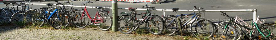 Berlin. Pankow. Prenzlauer Berg. Schwedterstraße.
8. 9. 2009. Berlin. Pankow. Prenzlauer Berg. Schwedter Straße.
Schlüsselwörter: Baustelle;Berlin;Deutschland;Germany;Marthashof;Pankow;Panorama;2009;Prenzlauer Berg