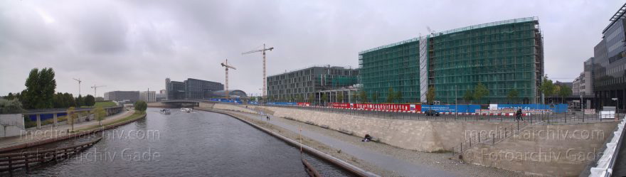 Berlin. Kapelle-Ufer. BMBF-Neubau
6. 10. 2013. Berlin. Mitte. Kapelle-Ufer. BMBF-Neubau. Baustelle. Fluss Spree
Schlüsselwörter: Baustelle;Berlin;BMBF-Neubau;Fluss;Germany;Kapelle-Ufer;Mitte;Panorama;2013;Spree