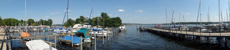 Berlin. Spandau. Kladow. An der Havel. Bootsliegeplatz. Marina
4. 6. 2011. Berlin. Spandau. Kladow. An der Havel. Bootsliegeplatz. Marina
Schlüsselwörter: Berlin;Boote;Bootsliegeplatz;Deutschland;Germany;Havel;Kladow;Marina;Panorama;2011;Spandau