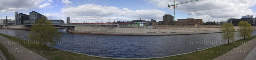 Berlin. Spree
9. 4. 2012. Berlin. Mitte. Fluss. Spree
Schlüsselwörter: Berlin;Deutschland;Fluss;Germany;Hauptbahnhof;Mitte;Panorama;2012;Spree