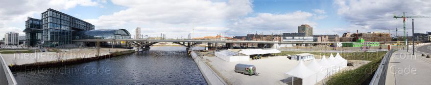 Berlin. Hauptbahnhof beim Humboldthafen
9. 4. 2012. Berlin. Mitte. Hauptbahnhof beim Humboldthafen
Schlüsselwörter: Berlin;Deutschland;Germany;Hauptbahnhof;Mitte;2012;Panorama