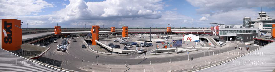 Berlin. Flughafen Tegel. Flugzeuge. Flugplatz
20. 6. 2010. Berlin. Tegel. Flughafen. Flugzeuge. Airport
Schlüsselwörter: Airport;Berlin;Deutschland;Flughafen;Flugzeuge;Germany;Panorama;Reinickendorf;2010;Tegel