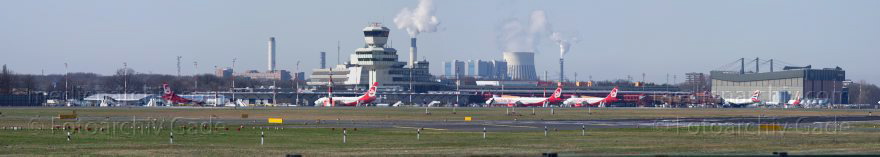 Berlin. Flughafen Tegel. Flugzeuge. Flugplatz
24. 3. 2012. Berlin. Reinickendorf. Tegel. Flughafen Berlin-Tegel. Name: Otto Lilienthal. Flugzeuge. Flugplatz. Flugverkehr.
Schlüsselwörter: Berlin;Deutschland;Flughafen;Flugplatz;Flugzeuge;Germany;Panorama;Reinickendorf;2012;Tegel