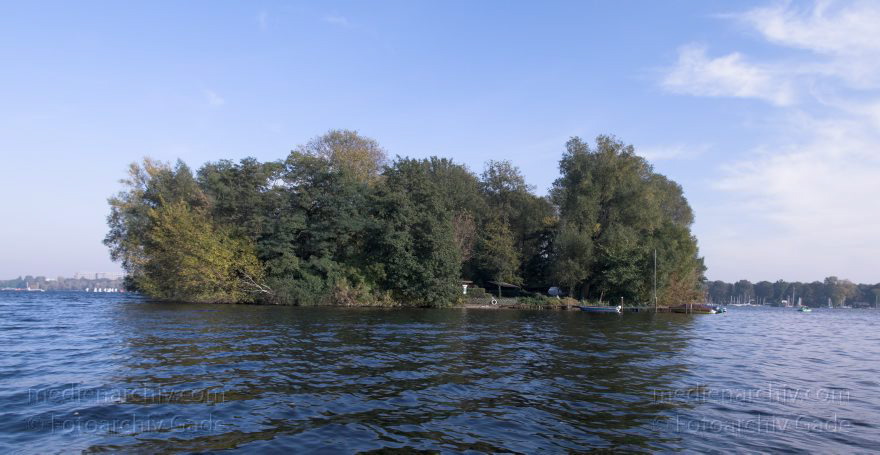 Berlin. Reinickendorf. Tegel. Tegeler See. Insel
9. 10. 2010. Berlin. Reinickendorf. Tegel. Tegeler See. Insel
Schlüsselwörter: Berlin;Deutschland;Germany;Insel;Panorama;Reinickendorf;Tegel;2010;Tegeler See