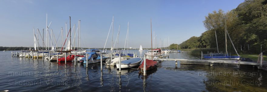 Berlin. Tegel. Tegeler See.
24. 9. 2011. Berlin. Tegel. Tegeler See.
Schlüsselwörter: Berlin;Deutschland;Germany;Panorama;Tegel;2011;Tegeler See