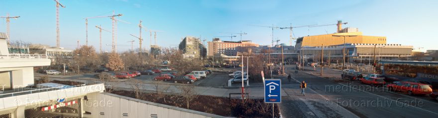 Berlin. Tiergarten. Potsdamer Platz
Februar 1998. Deutschland. Berlin. Mitte. Tiergarten. Potsdamer Platz
Schlüsselwörter: Berlin;Deutschland;Germany;Mitte;Panorama;Potsdamer Platz;1998;Tiergarten