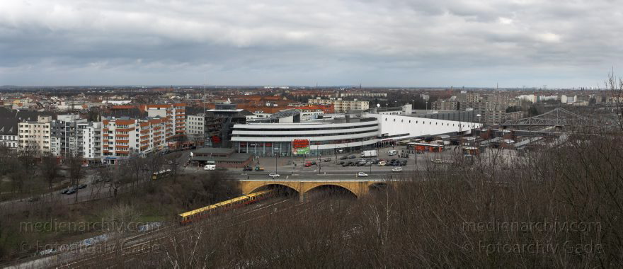 Berlin. Blick vom Bunker im Park Humboldthain
29. 3. 2009. Berlin. Mitte. Blick vom Bunker im Park Humboldthain auf den Ortsteil Wedding
Schlüsselwörter: Berlin;Deutschland;Germany;Humboldthain;Mitte;Panorama;2009;Wedding