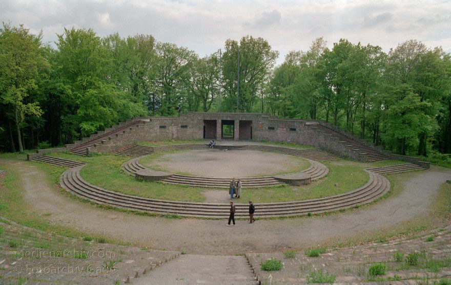 Baden-Württemberg. Heidelberg. Heidelberger Tingstätte
18. 5. 1991. Baden-Württemberg. Heidelberg. Heidelberger Tingstätte
Schlüsselwörter: Baden-Württemberg;Deutschland;Germany;Heidelberg;1991;Heidelberger Tingstätte
