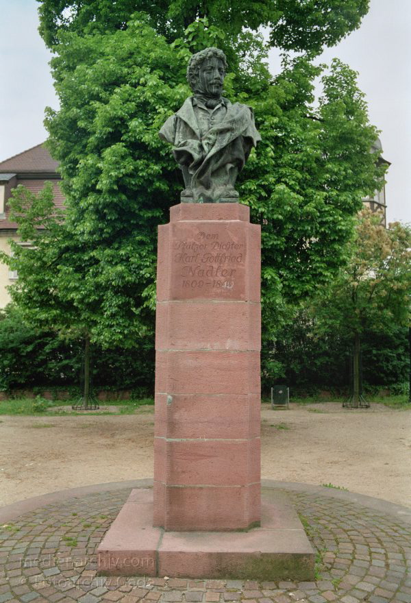 Baden-Württemberg. Heidelberg
20. 5. 1991. Baden-Württemberg. Heidelberg. Karl Gottfried Nadler. Denkmal.
Schlüsselwörter: Baden-Württemberg;Deutschland;Germany;1991;Heidelberg