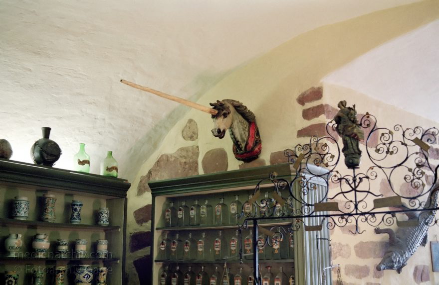 Baden-Württemberg. Heidelberg
21. 5. 1991. Baden-Württemberg. Heidelberg. Apothekermuseum im Heidelberger Schloss. Einhorn
Schlüsselwörter: Apothekermuseum;Baden-Württemberg;Deutschland;Einhorn;Germany;Heidelberg;1991;Heidelberger Schloss