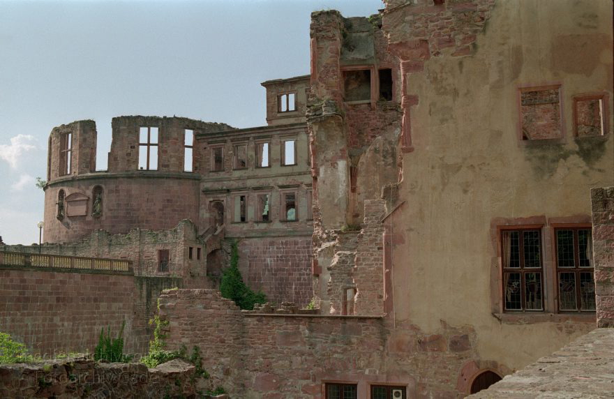 Baden-Württemberg. Heidelberg
17. 5. 1991. Baden-Württemberg. Heidelberg. Heidelberger Schloss am Nordhang des Königsstuhls
Schlüsselwörter: Baden-Württemberg;Deutschland;Germany;Heidelberg;1991;Heidelberger Schloss