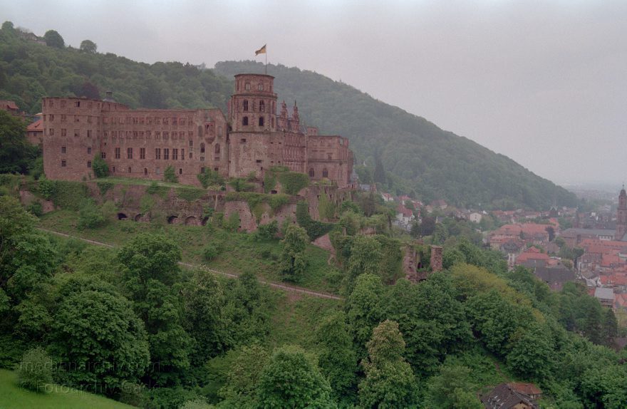 Baden-Württemberg. Heidelberg
17. 5. 1991. Baden-Württemberg. Heidelberg. Heidelberger Schloss am Nordhang des Königsstuhls
Schlüsselwörter: Baden-Württemberg;Deutschland;Germany;Heidelberg;1991;Heidelberger Schloss