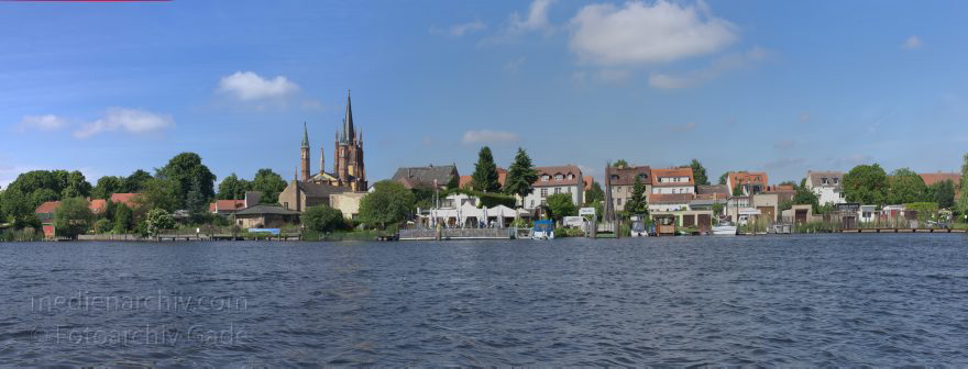 Brandenburg. Werder an der Havel
10. 6. 2013. Brandenburg. Werder. Fluss Havel
Schlüsselwörter: Brandenburg;Fluss;Havel;Panorama;2013;Werder