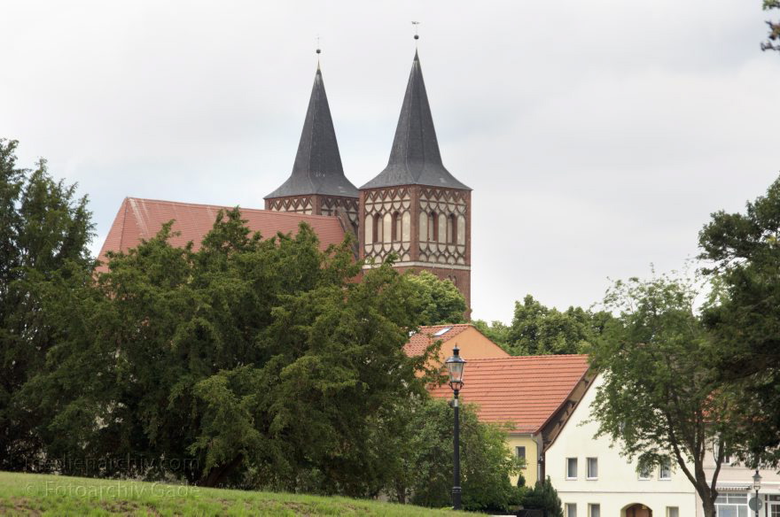 Kirche Baruth
17. 6. 2014. Brandenburg Baruth/Mark. Baruth / Mark. Kirche Baruth
Schlüsselwörter: Baruth/Mark;Brandenburg;2014;Kirche;Baruth  Mark