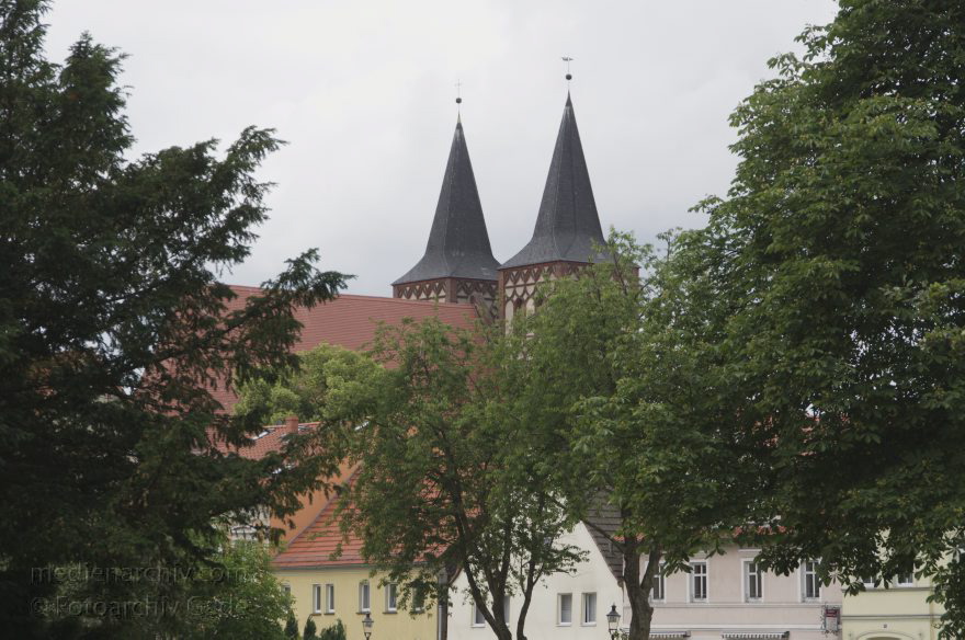 Kirche Baruth
17. 6. 2014. Brandenburg Baruth/Mark. Baruth / Mark. Kirche Baruth
Schlüsselwörter: Baruth/Mark;Brandenburg;2014;Kirche;Baruth  Mark