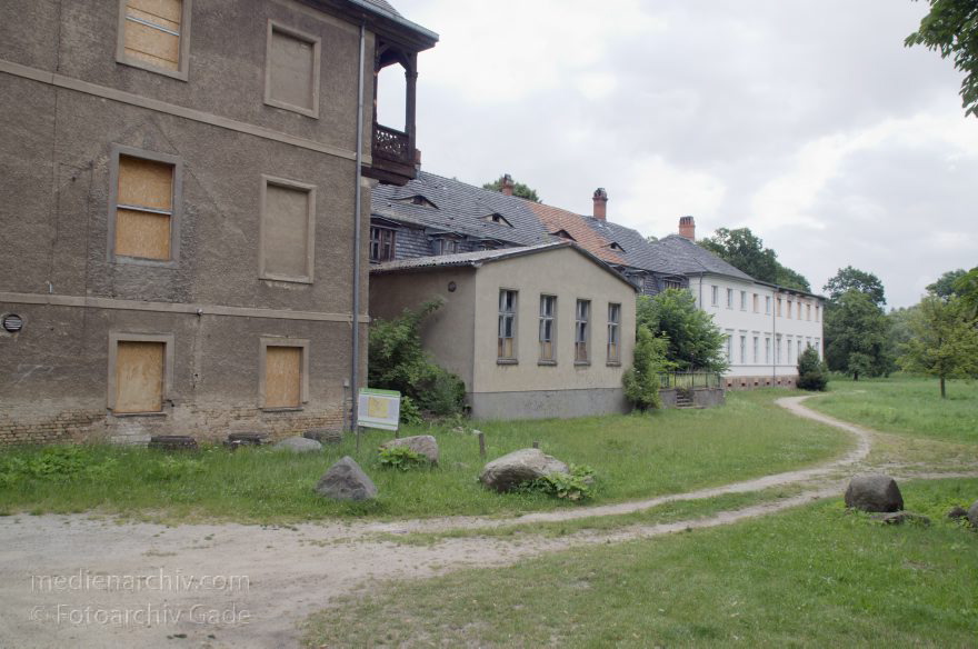 Schloss in Baruth/ Mark
17. 6. 2014. Brandenburg Baruth/Mark. Schloss in Baruth / Mark
Schlüsselwörter: Baruth/Mark;Brandenburg;2014;Schloss;Baruth  Mark