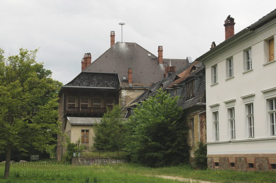 Schloss in Baruth/ Mark
17. 6. 2014. Brandenburg Baruth/Mark. Schloss in Baruth / Mark
Schlüsselwörter: Baruth/Mark;Brandenburg;2014;Schloss;Baruth  Mark