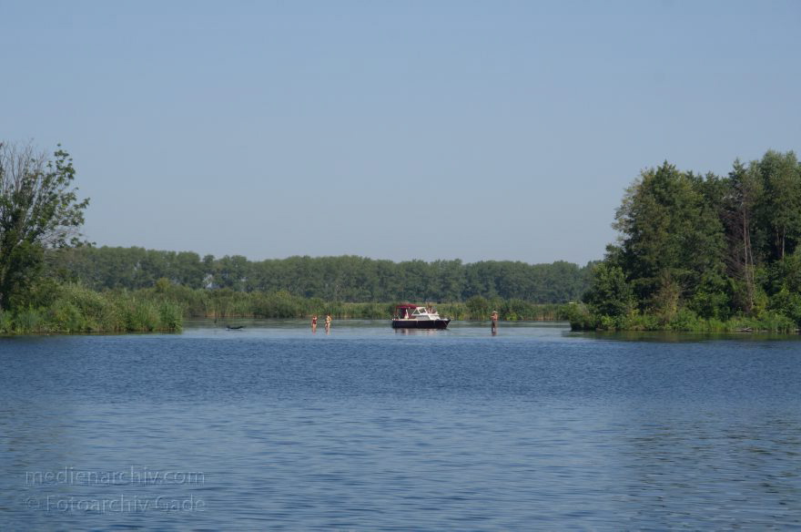 Brandenburg. Fluss Havel zwischen Ketzin und Brandenburg
19. 8. 2012. Brandenburg. Fluss Havel zwischen Ketzin und Brandenburg
Schlüsselwörter: Brandenburg;Deutschland;Fluss;Germany;Havel;2012;Ketzin