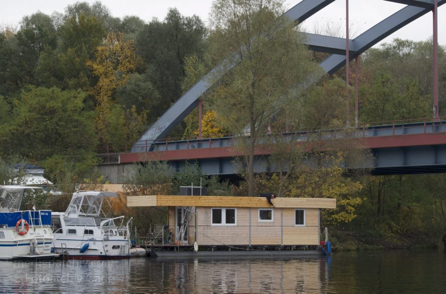 Brandenburg. Havel-Oder-Wasserstraße bei Hennigsdorf
20. 10. 2013. Brandenburg. Havel-Oder-Wasserstraße bei Hennigsdorf. Hausboot
Schlüsselwörter: Boote;Brandenburg;Hausboote;Havel;Havel-Oder-Wasserstraße;2013;Hennigsdorf