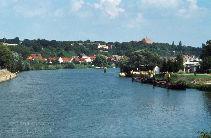 Brandenburg. Havelberg
September 1994. Deutschland. Brandenburg. Havelberg. Fluss Havel
Schlüsselwörter: Brandenburg;Deutschland;Fluss;Germany;Havel;1994;Havelberg