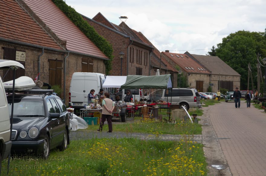 Brandenburg. Kremmen. Trödelmarkt. Antiquitäten.
15. 7. 2012. Brandenburg. Kremmen. Trödelmarkt. Antiquitäten.
Schlüsselwörter: Antiquitäten;Brandenburg;Deutschland;Germany;Kremmen;Scheunenviertel;2012;Trödelmarkt