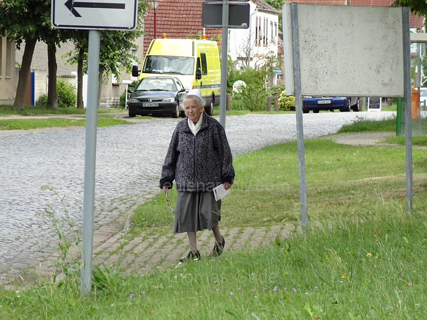 Linum. Schwester Anneliese
17. 6. 2012. Brandenburg. Ruppiner Land. Rhinluch. Linum. Schwester Anneliese
Schlüsselwörter: Deutschland;Germany;Linum;Rhinluch;2012;Brandenburg;Ruppiner Land