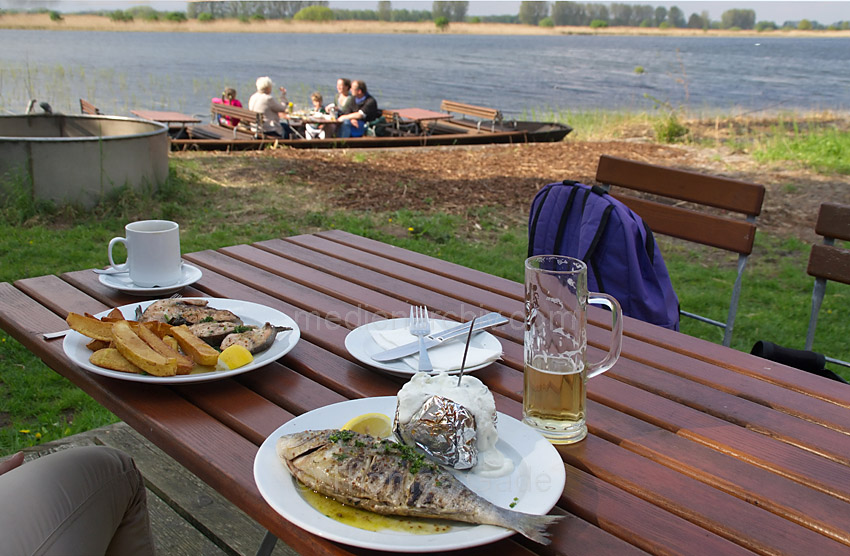 Linum
26. 4. 2014. Brandenburg. Linum. Fischgerichte im Restaurant Fischerhütte
Schlüsselwörter: Fischerhütte;Fischgerichte;Linum;2014;Brandenburg;Restaurant