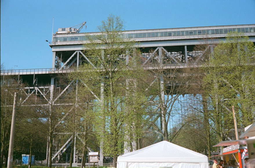 Brandenburg. Eberswalde. Schiffshebewerk Niederfinow
April 1995. Brandenburg. Eberswalde. Schiffshebewerk Niederfinow. Binnenschifffahrt
Schlüsselwörter: Binnenschifffahrt;Brandenburg;Deutschland;Eberswalde;Germany;Niederfinow;1995;Schiffshebewerk