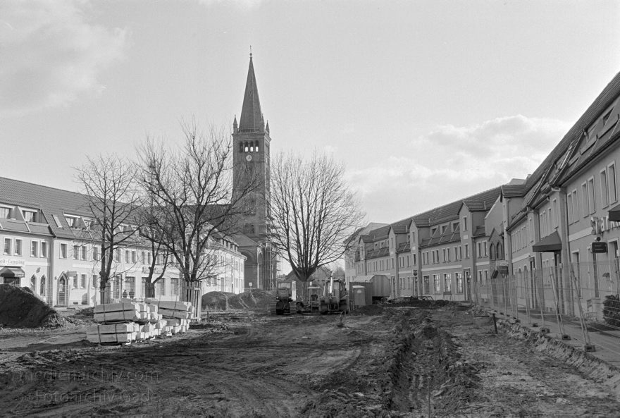 Brandenburg. Oranienburg.
7. 3. 1993. Brandenburg. Oranienburg.
Schlüsselwörter: Brandenburg;Deutschland;Germany;1993;Oranienburg