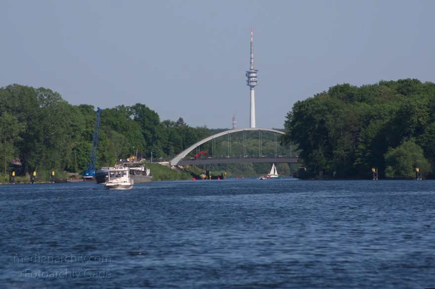 Brandenburg. Sacrow-Paretzer-Kanal
20. 5. 2012. Brandenburg. Sacrow-Paretzer-Kanal. Wasser. Boote. Schiffe
Schlüsselwörter: Boote;Brandenburg;Deutschland;Germany;Sacrow-Paretzer-Kanal;Schiffe;2012;Wasser