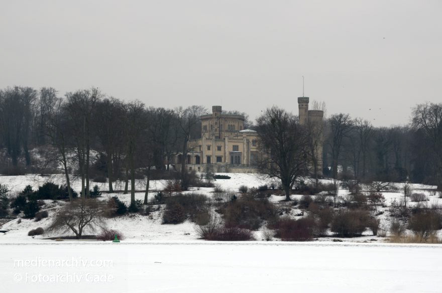 Potsdam. Babelsberg. Schloss Babelsberg. Zugefrorener Tiefer See.
14. 2. 2012. Brandenburg. Potsdam. Babelsberg. Schloss Babelsberg. Zugefrorener Tiefer See. Winter. Schnee
Schlüsselwörter: Babelsberg;Brandenburg;Deutschland;Eis;Germany;Maschinenhaus;Park;Potsdam;Schloss;Schnee;Tiefer See;Winter;2012;zugefroren