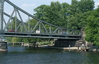 Brandenburg-Potsdam-Glienicker-Bruecke-199505-12.jpg