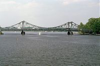 Brandenburg-Potsdam-Glienicker-Bruecke-199505-521.jpg