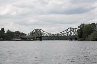 Brandenburg-Potsdam-Glienicker-Bruecke-20110528-31.jpg