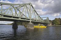 Brandenburg-Potsdam-Glienicker-Bruecke-20111009-089.jpg