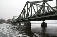 Brandenburg-Potsdam-Glienicker-Bruecke-20120214-186.jpg