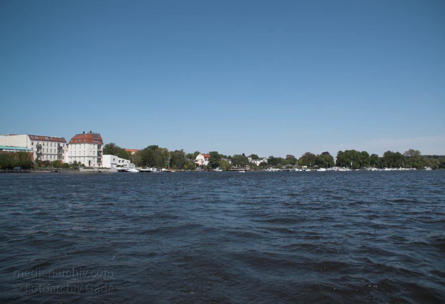 Potsdam vom Wasser betrachtet.
8. 5. 2011. Brandenburg. Potsdam vom Wasser betrachtet. Auf der Havel
Schlüsselwörter: Brandenburg;Deutschland;Germany;Havel;2011;Potsdam