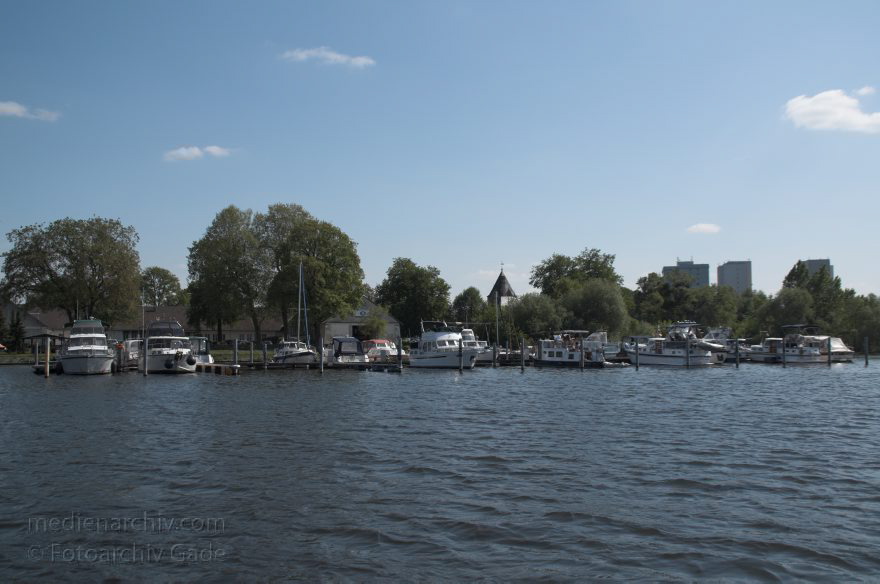 Potsdam vom Wasser betrachtet.
8. 5. 2011. Brandenburg. Potsdam vom Wasser betrachtet. Auf der Havel
Schlüsselwörter: Brandenburg;Deutschland;Germany;Havel;2011;Potsdam