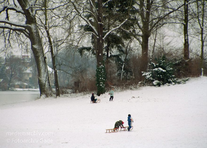 Bundesland Brandenburg. Potsdam. Winter. Schnee.
Februar 2003. Deutschland. Bundesland Brandenburg. Potsdam. Winter. Schnee.
Schlüsselwörter: Brandenburg;Deutschland;Germany;Potsdam;2003;Winter