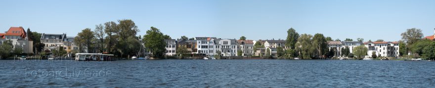 Potsdam vom Wasser betrachtet.
8. 5. 2011. Brandenburg. Potsdam vom Wasser betrachtet. Auf der Havel
Schlüsselwörter: Brandenburg;Deutschland;Germany;Havel;2011;Potsdam