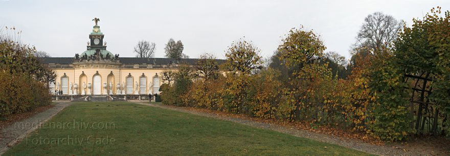 Potsdam
2. 11. 2008. Brandenburg. Potsdam. Schloss Sanssouci. Park Sanssouci.
Schlüsselwörter: Brandenburg;Deutschland;Germany;Potsdam;Sanssouci;Schlosspark;2008;Schloßpark