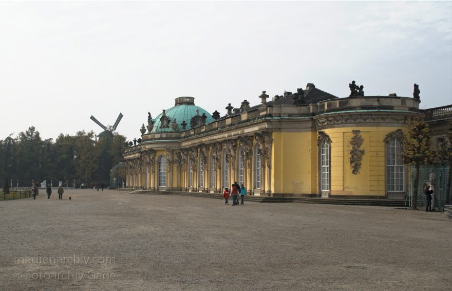 Potsdam. Schloss Sanssouci. Park Sanssouci
2. 11. 2008. Brandenburg. Potsdam. Schloss Sanssouci. Park Sanssouci.
Schlüsselwörter: Brandenburg;Deutschland;Germany;Potsdam;Sanssouci;Schlosspark;2008;Schloßpark